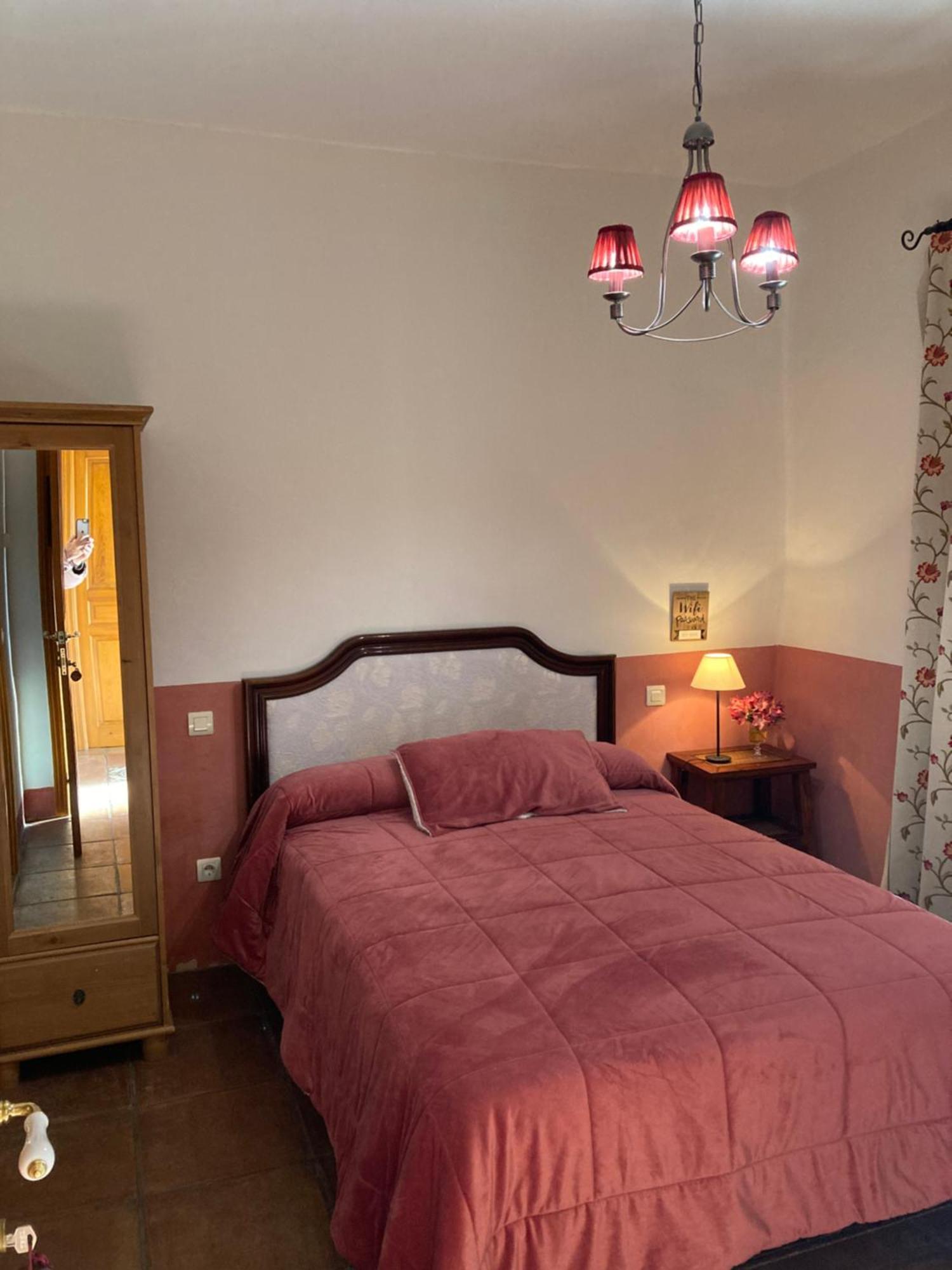 Casa Rural Valdevilano La Roca de la Sierra Ngoại thất bức ảnh